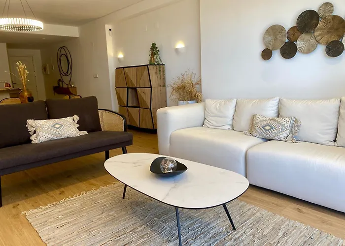 Modern Flat With Sea Views شقة ماربيا