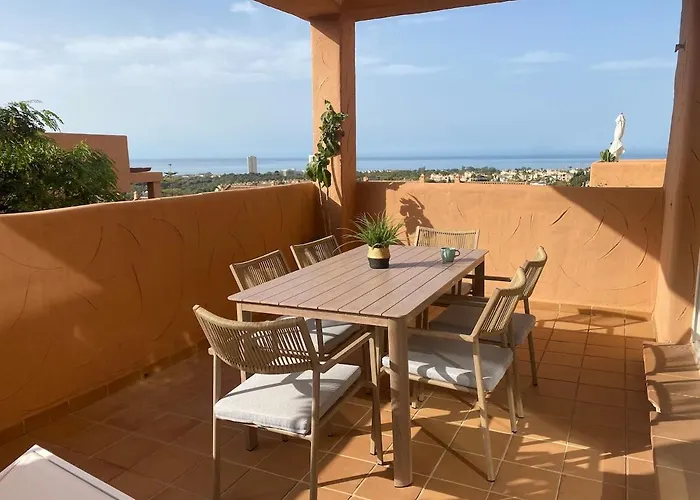 Modern Flat With Sea Views * ماربيا