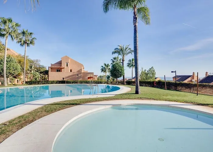 Modern Flat With Sea Views * ماربيا